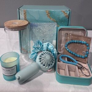 Turquoise Gift Set with Accessories